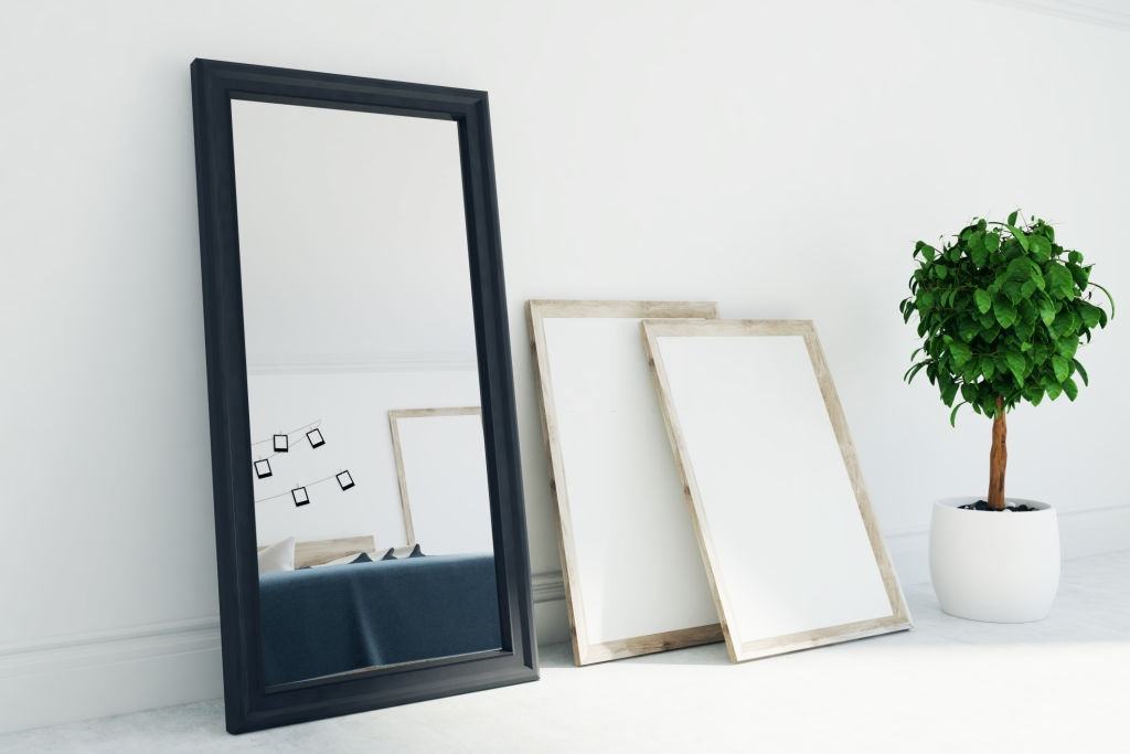 freestanding mirror