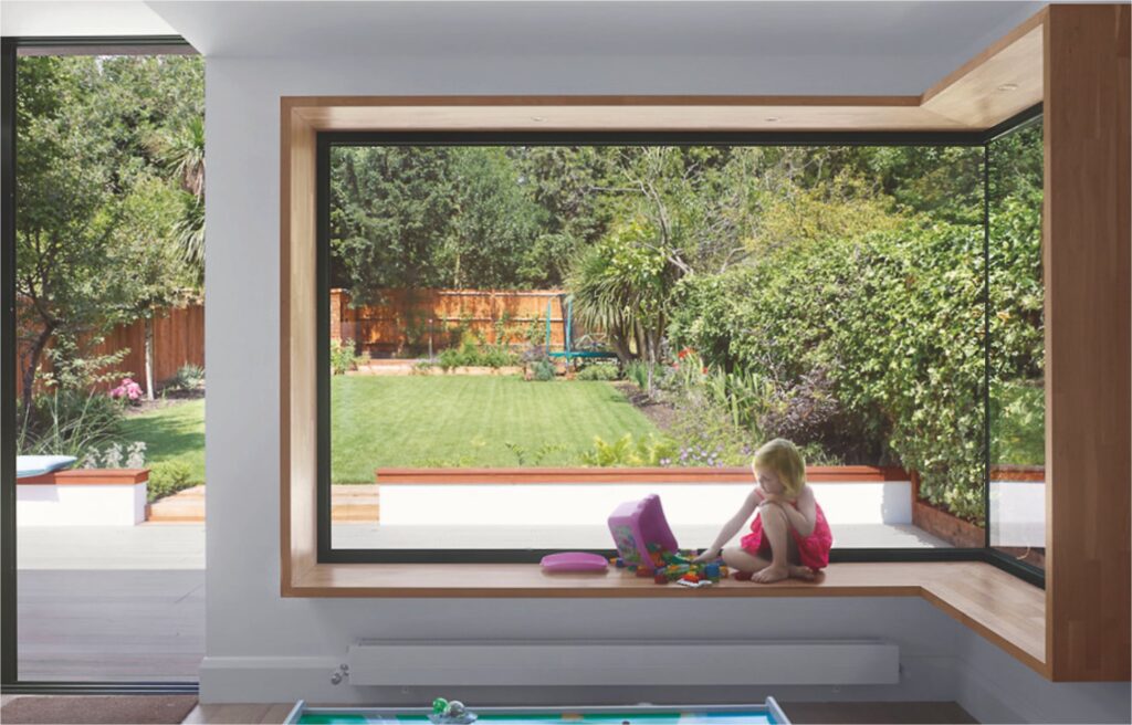 Corner glass to glass window