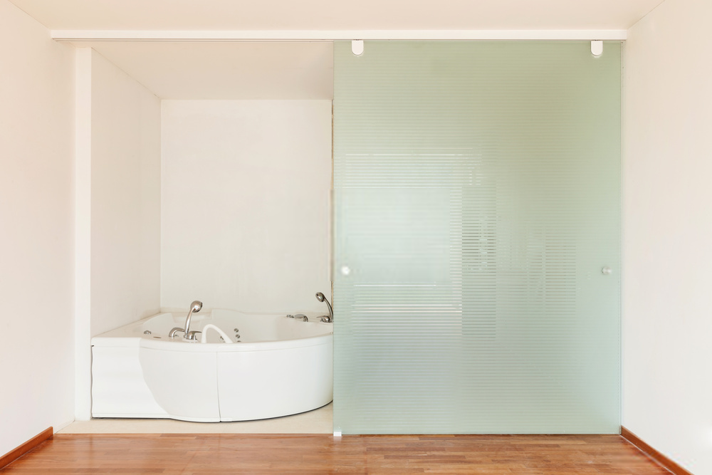Shower glass door with bath tub