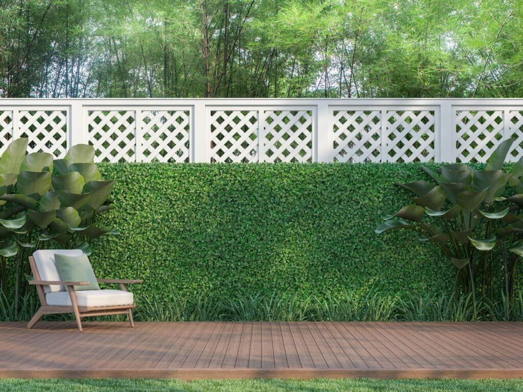 Decorative fencing panels for an exorbitant look