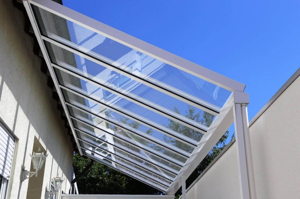 Patio Awning Ideas – Some Pros and Cons