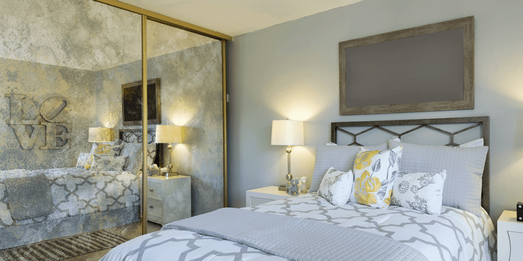 Create a Mirrored Wall