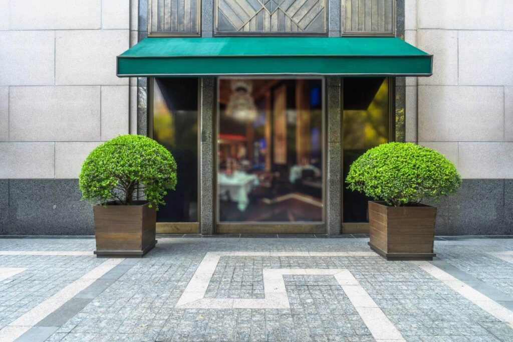 Glass Doors- Undefined Yet Luxurious Boundary Lines