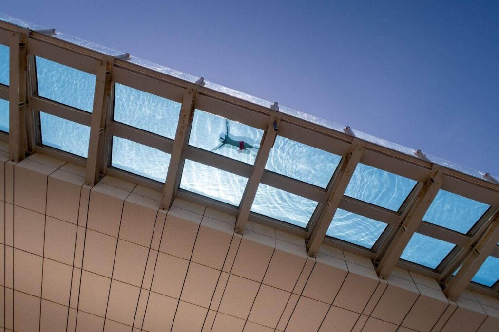 The Aesthetics Appeal of Pool Skyscraper Glass Bottom
