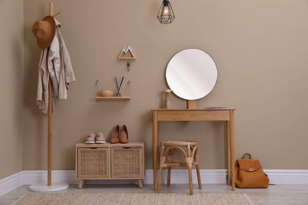 6 Entryway Mirror Ideas for Different Shapes