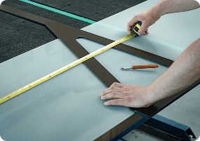 Informational articles and guides about tempered glass applications and safety