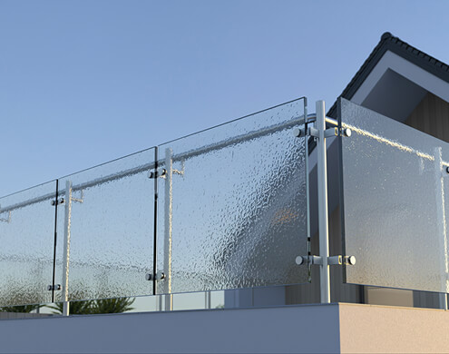 Stunning glass balcony railing made with Spraylite tempered glass for modern home
