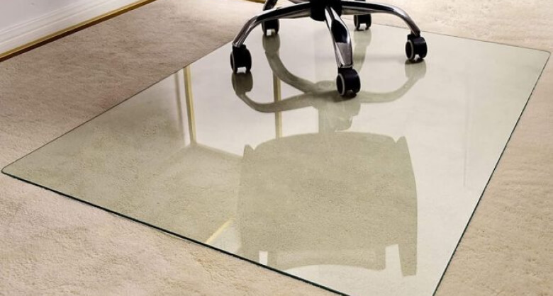 https://www.fabglassandmirror.com/static/frontend/Fabglass/mobile/en_US/Fabglass_Customcut/images/floor-glass-mat/2x/glass-chair-mat-for-carpet.jpg